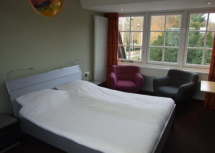 Meneer Pos Bed and Breakfast Velp 