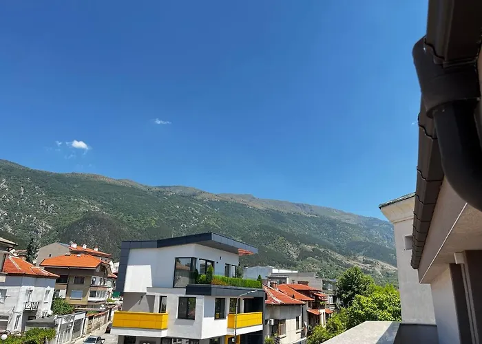 Karlovo Hotels