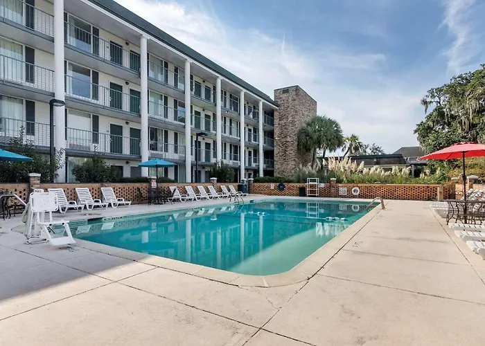 Quality Inn At Town Center