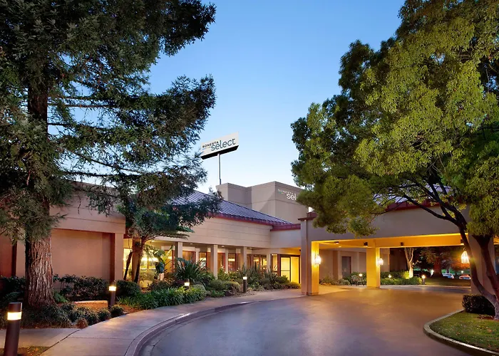 Sonesta Select San Jose Airport Hotel