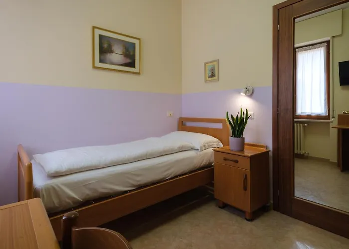 Casa Vacanza - Casa del Padre Nascimbeni Torri Del Benaco
