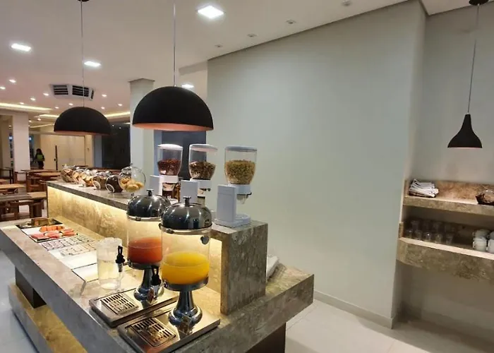 Hotel Fatti Maringá