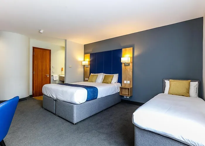 Peterborough Hotels
