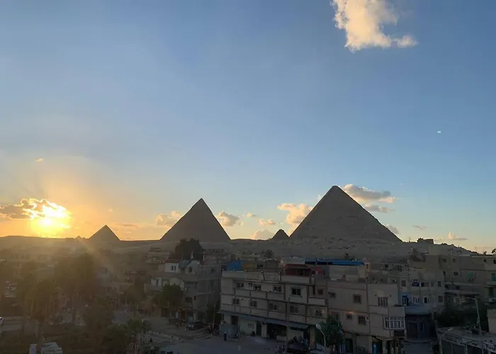 Family Pyramids View Bed and Breakfast El El Cairo