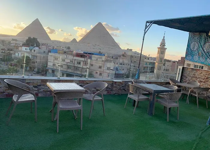 Family Pyramids View Bed and Breakfast El El Cairo