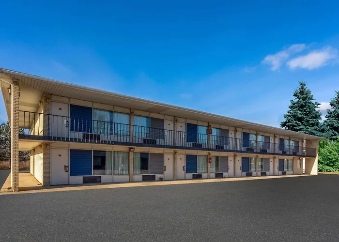 Days Inn By Wyndham Birch Run