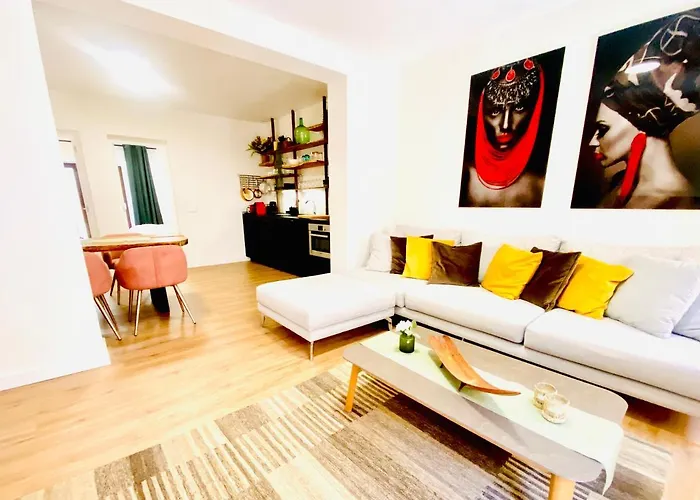 Hotel Apartment With 2-En Suite Bedrooms Palma di Maiorca