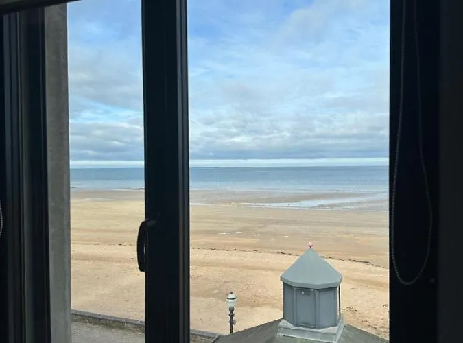Hotel Papagayo à Saint-Aubin-Sur-Mer 