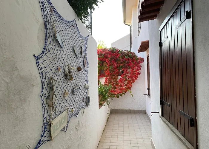 Sperlonga By The Sea