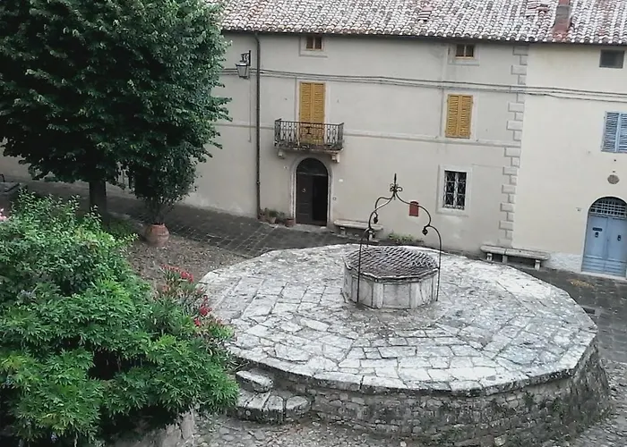 Hotel Cisterna Nel Borgo Castiglione dʼOrcia