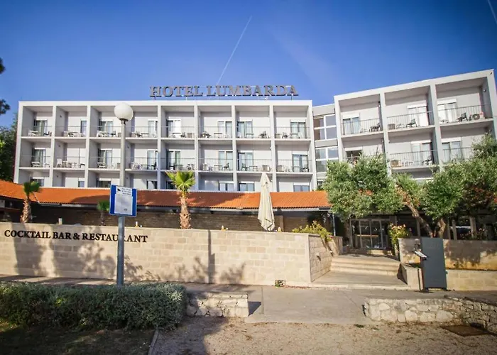 Hotels in Lumbarda