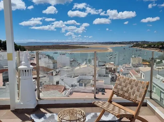 Rooftop Guesthouse Alvor