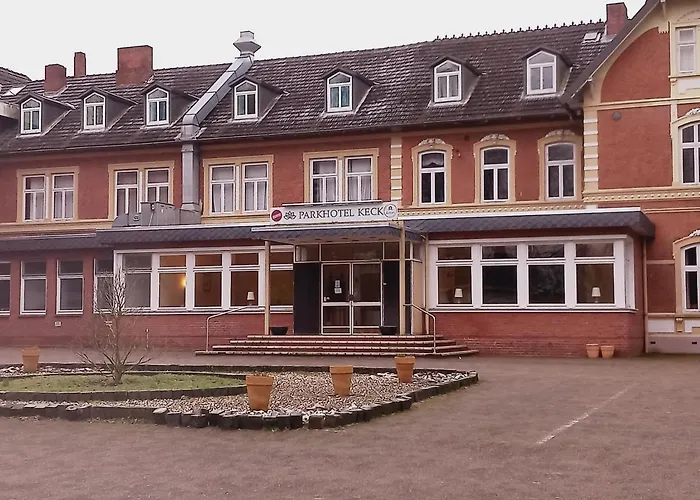 Parkhotel Keck - Castillo Del Bosque Wingst