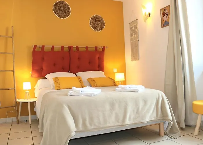 Hotels in Villars (Vaucluse)