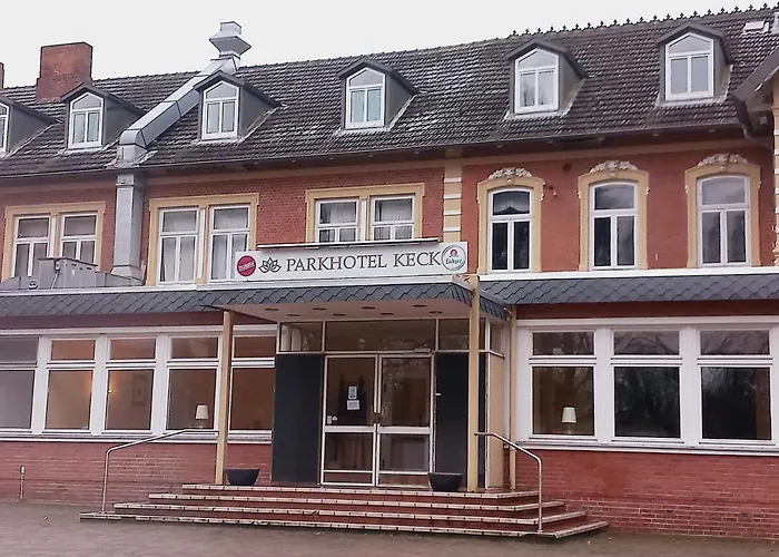 Parkhotel Keck - Castillo Del Bosque Wingst