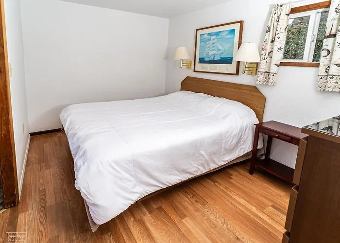Oceanside Ocean Front Cabins