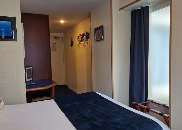Auray Hotels