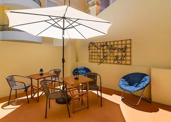 Casa 2 Irmaos Bed and Breakfast Lagos