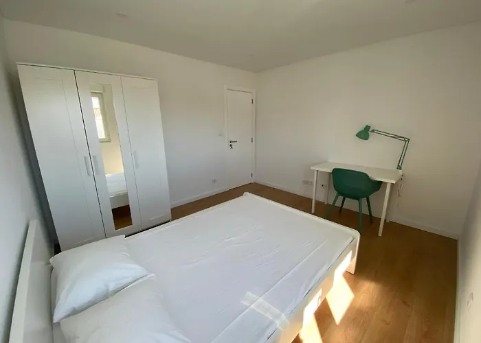 Carcavelos Beach Walking Distance Room Oeiras
