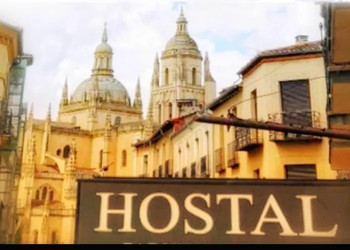Hostal Plaza Segovia