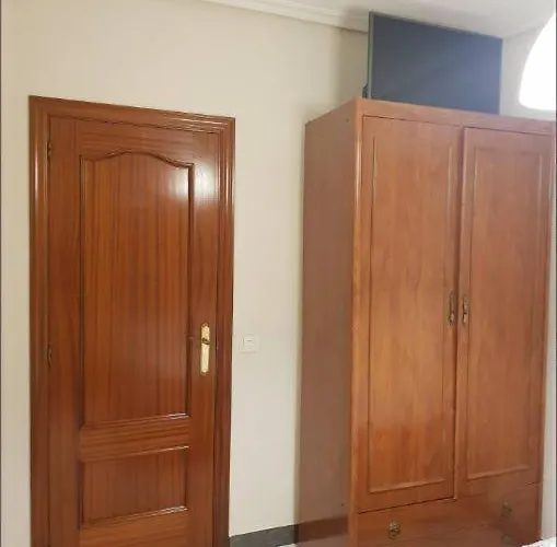 Private Room With Shared Bathroom Salamanca