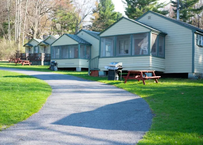 Fair Wind Motel And Cottages Clayton