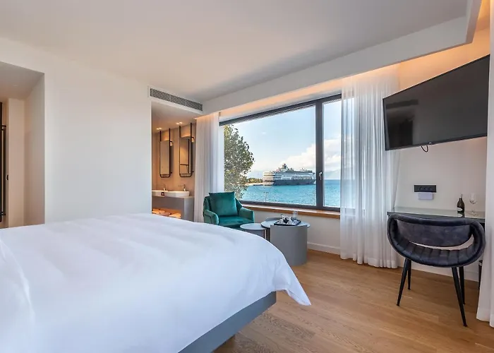 Aigio Hotels