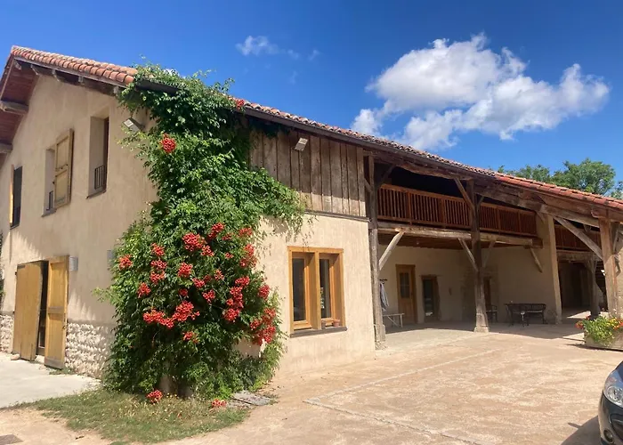Les Gites De La Ferme De Pérouges