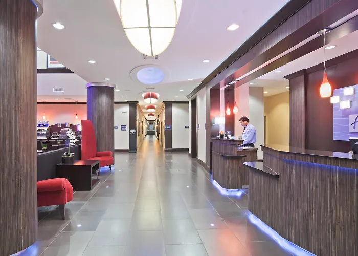 Addison Hotels