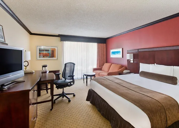 Crowne Plaza Albuquerque By Ihg Hotel