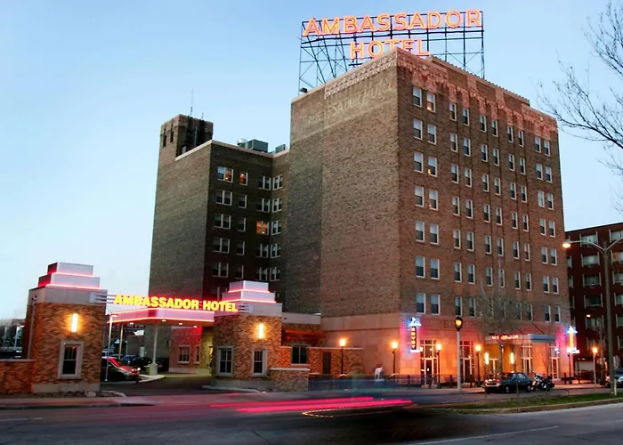 Ambassador Hotel Milwaukee, Trademark Collection By Wyndham