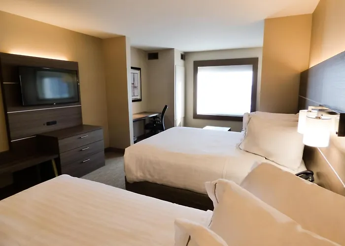 Holiday Inn Express & Suites Plymouth - Ann Arbor Area By Ihg