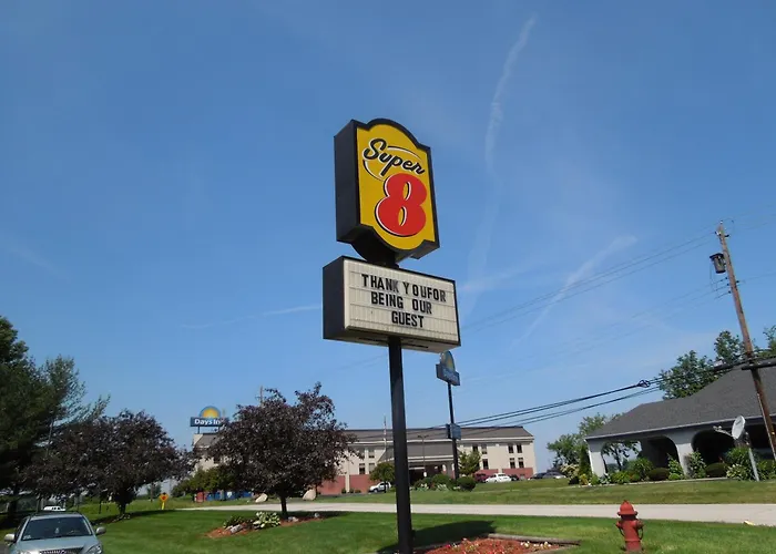 Super 8 By Wyndham Kent/Akron Area