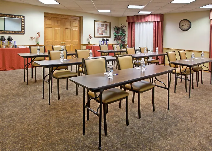 Delmont Hotels
