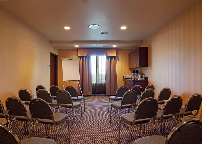 Lebec Hotels
