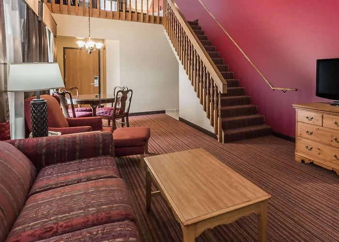 Mequon Hotels