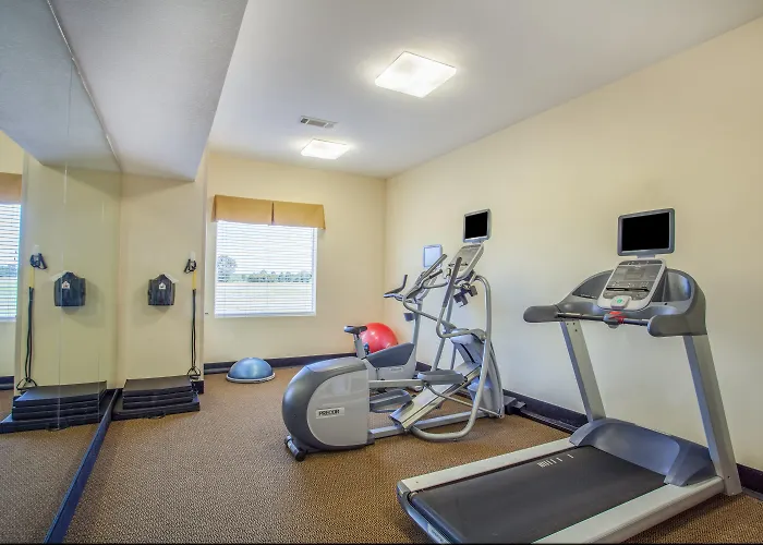 Clarksville Hotels