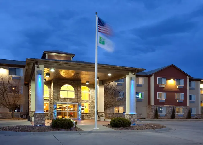 Scottsbluff Hotels