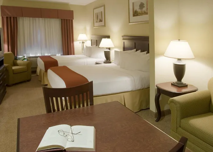 Lucedale Hotels