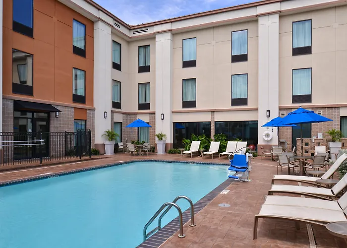 Saint Rose Hotels