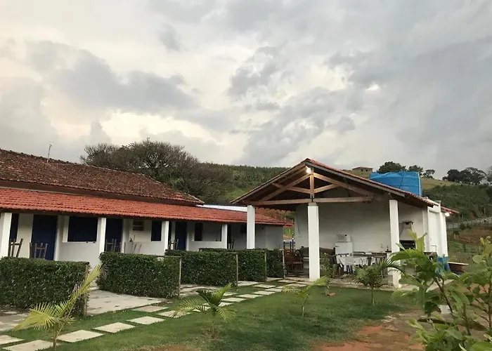 Pousada Vale Das Cachoeiras Bueno Brandão