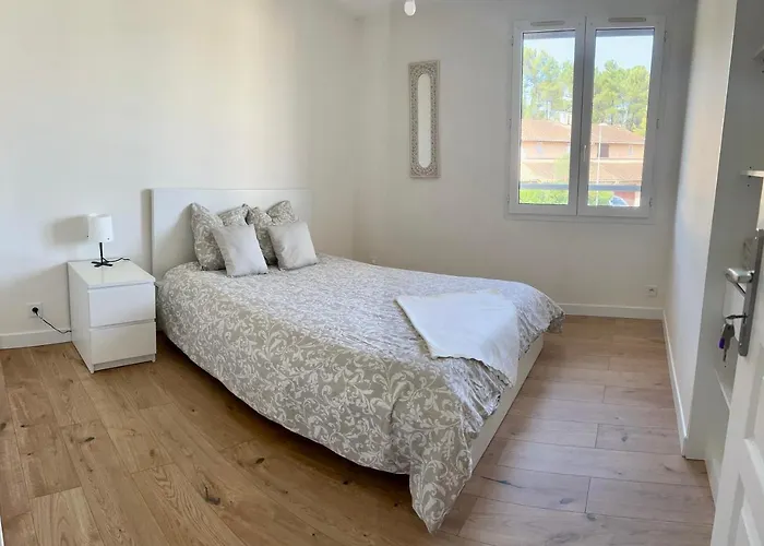 Cosy Room - Maison Covoyageurs Pessac