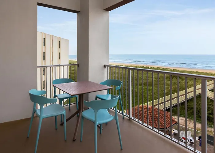 Los Fresnos Hotels