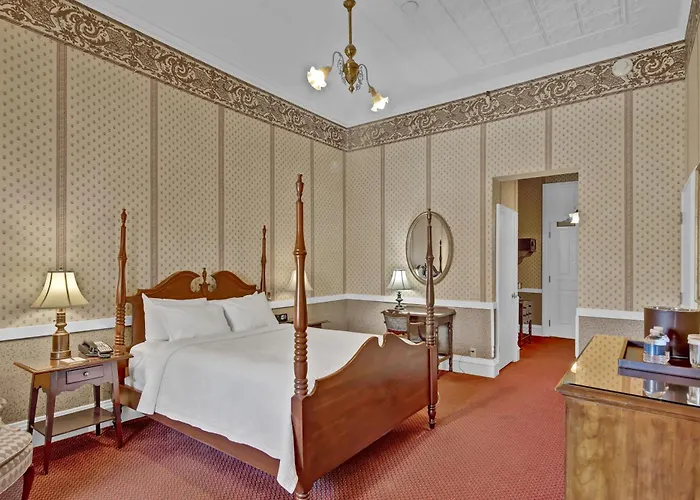 St James Hotel