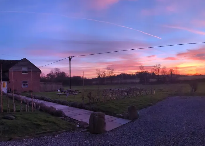 Avebury Hotels