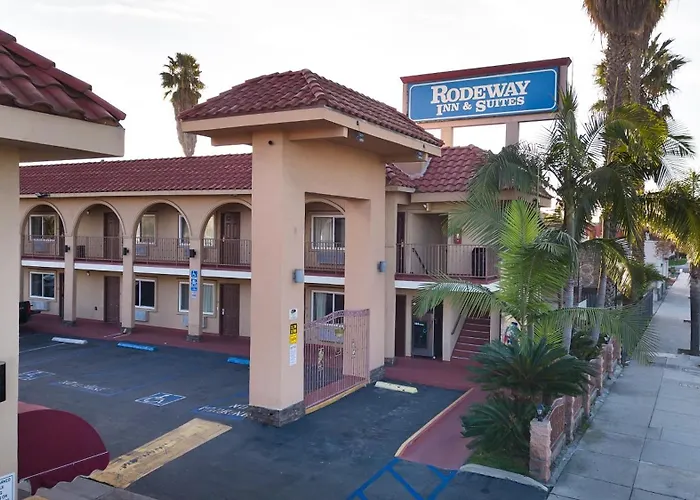 Bellflower Hotels