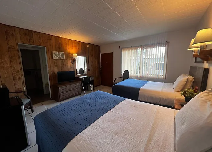 Nocturne Motel New Smyrna Beach