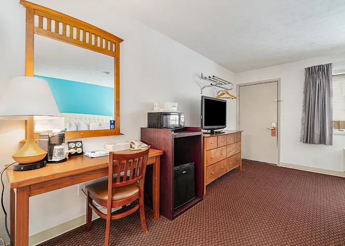 Howard Johnson By Wyndham Traverse City