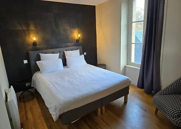 Au Loup Historic Apartments Bayeux