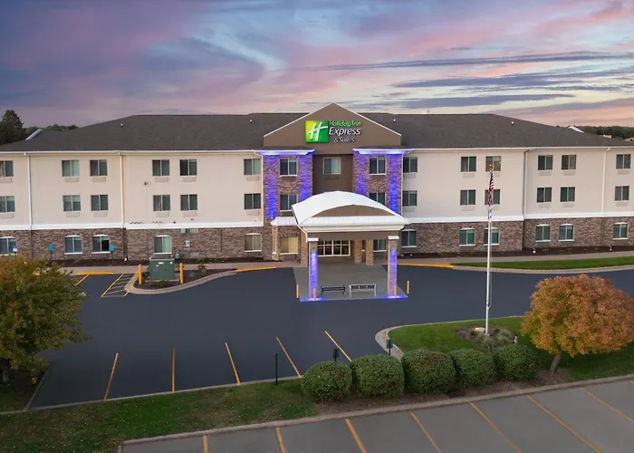Clinton Hotels